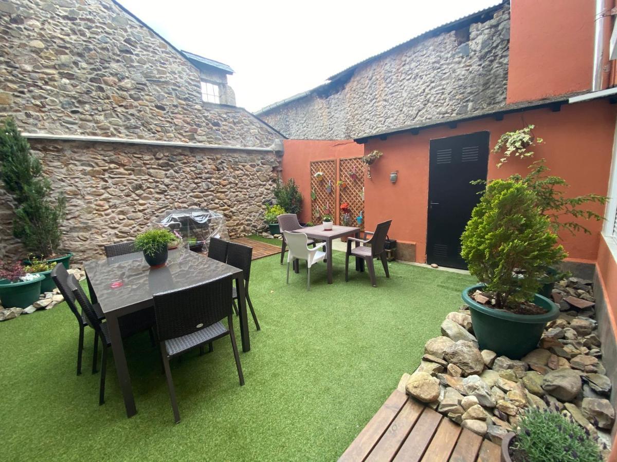 מולינסקה Hostal Casa San Nicolas מראה חיצוני תמונה